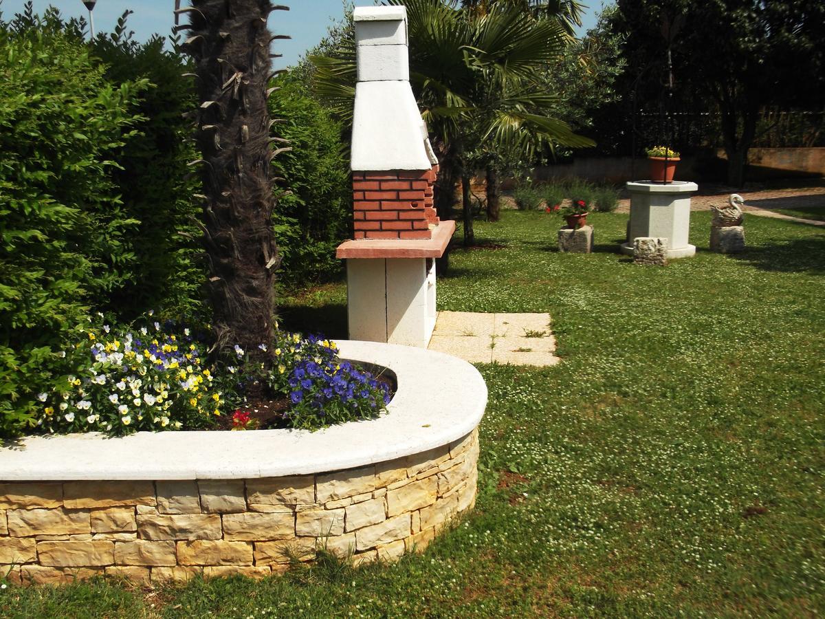 Villa Nina Poreč Exteriör bild