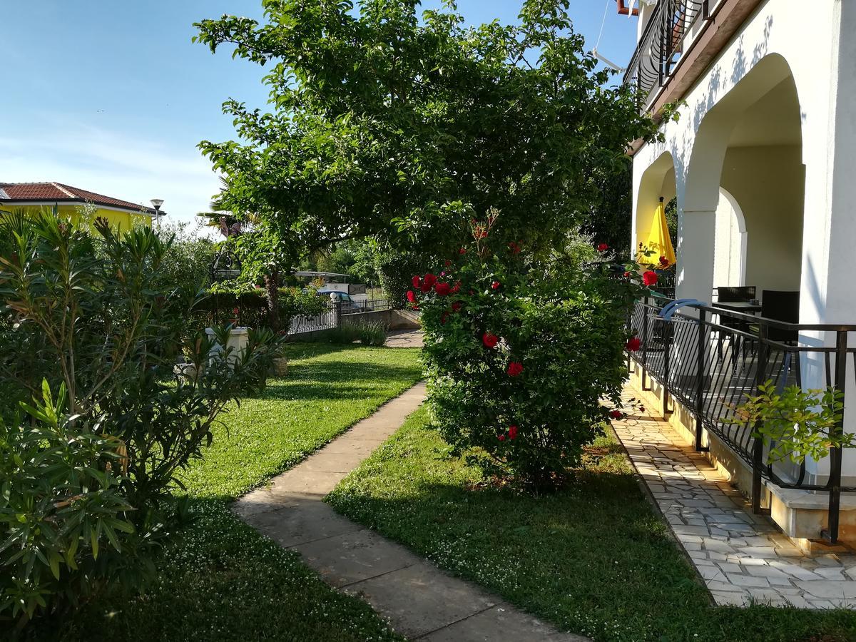 Villa Nina Poreč Exteriör bild